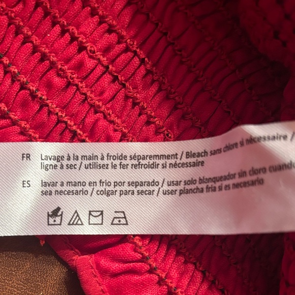 Elegant Red V-Neck Blouse with Sheer Sleeves - Picture 10 of 10